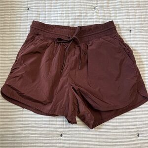 ABERCROMBIE - YPB Lined Running Shorts in Cocoa - Size S